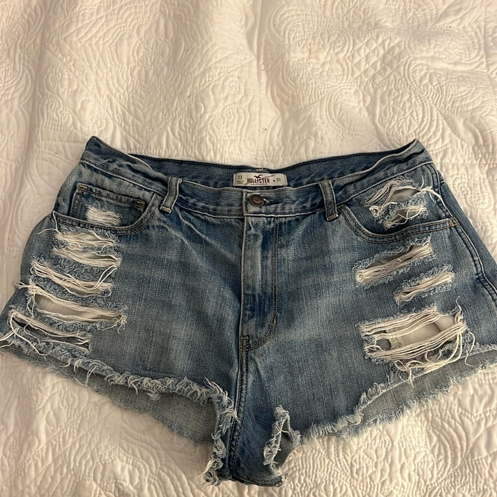 hollister ripped jean shorts